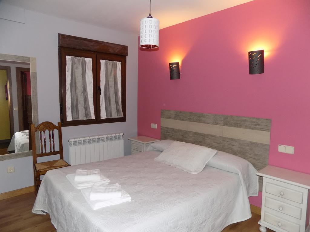 Casas Rurales Las Eras III Ayllón Kültér fotó